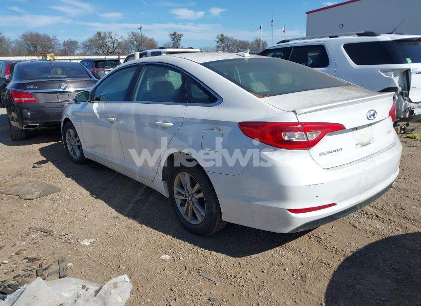 Photo 3 of 2015 Hyundai Sonata SE (VIN 5NPE24AF1FH041839)