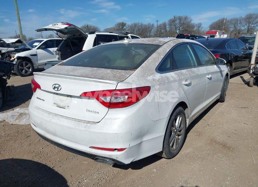 Photo 4 of 2015 Hyundai Sonata SE (VIN 5NPE24AF1FH041839)
