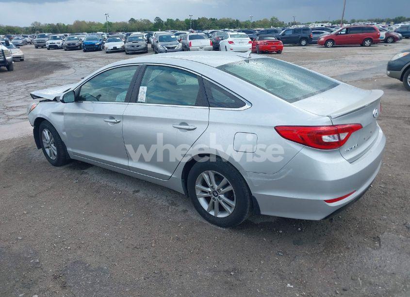 Photo 3 of 2015 Hyundai Sonata SE (VIN 5NPE24AF1FH054476)