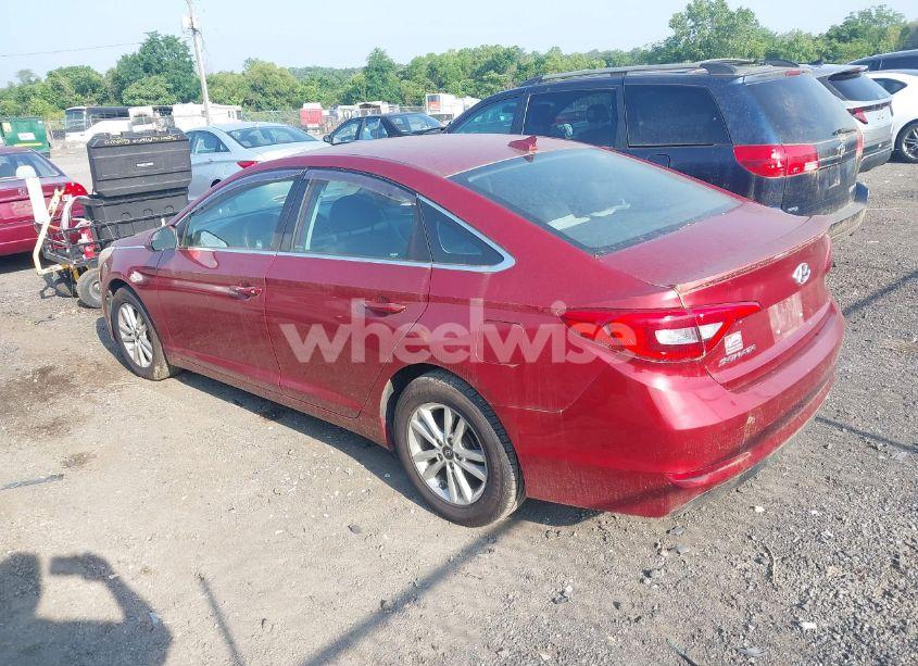 Photo 3 of 2015 Hyundai Sonata SE (VIN 5NPE24AF1FH062187)