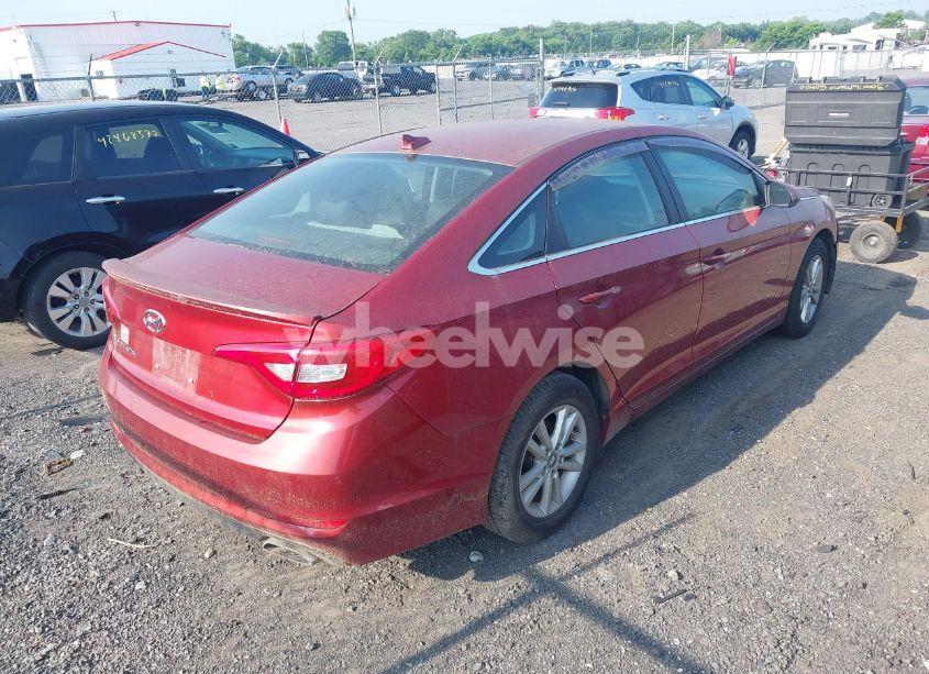 Photo 4 of 2015 Hyundai Sonata SE (VIN 5NPE24AF1FH062187)