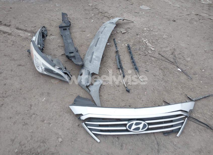 Photo 12 of 2015 Hyundai Sonata SE (VIN 5NPE24AF1FH064134)