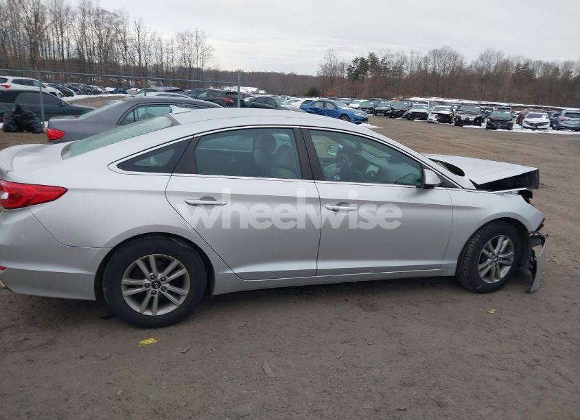 Photo 14 of 2015 Hyundai Sonata SE (VIN 5NPE24AF1FH064134)