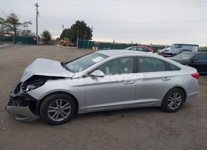 Photo 15 of 2015 Hyundai Sonata SE (VIN 5NPE24AF1FH064134)