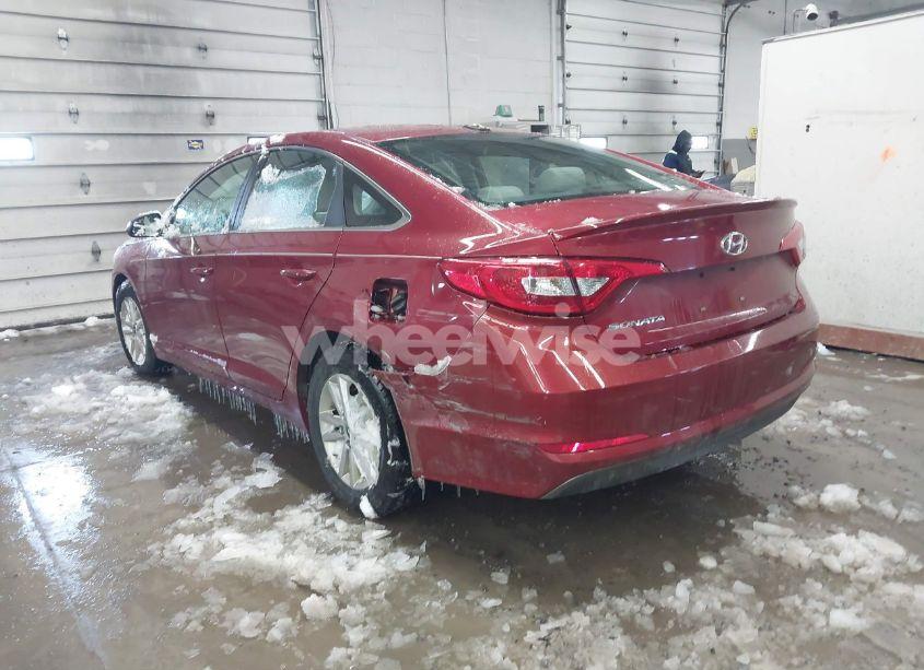Photo 3 of 2015 Hyundai Sonata SE (VIN 5NPE24AF1FH070130)