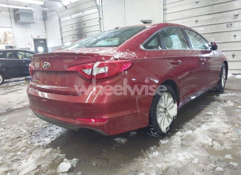 Photo 4 of 2015 Hyundai Sonata SE (VIN 5NPE24AF1FH070130)