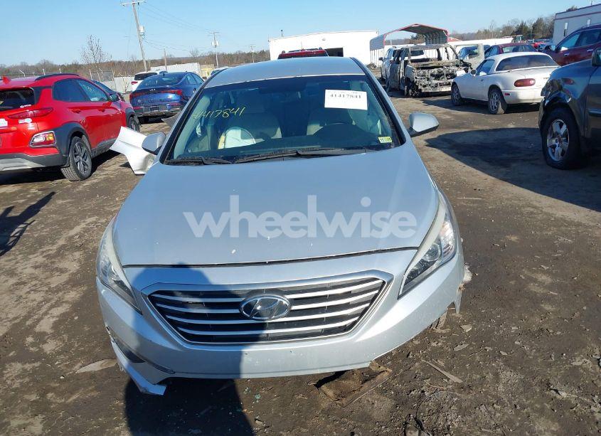 Photo 12 of 2015 Hyundai Sonata SE (VIN 5NPE24AF1FH081144)