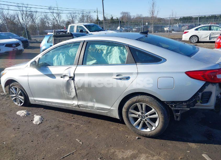 Photo 14 of 2015 Hyundai Sonata SE (VIN 5NPE24AF1FH081144)