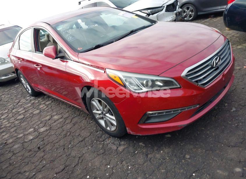 2015 Hyundai Sonata SE (VIN 5NPE24AF1FH119794) main photo