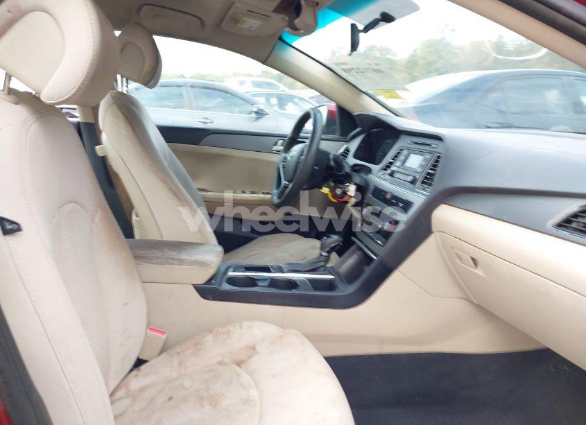 Photo 5 of 2015 Hyundai Sonata SE (VIN 5NPE24AF1FH119794)