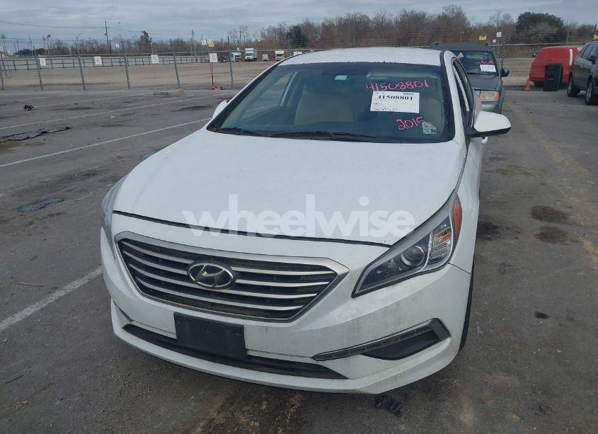 Photo 6 of 2015 Hyundai Sonata SE (VIN 5NPE24AF1FH122338)