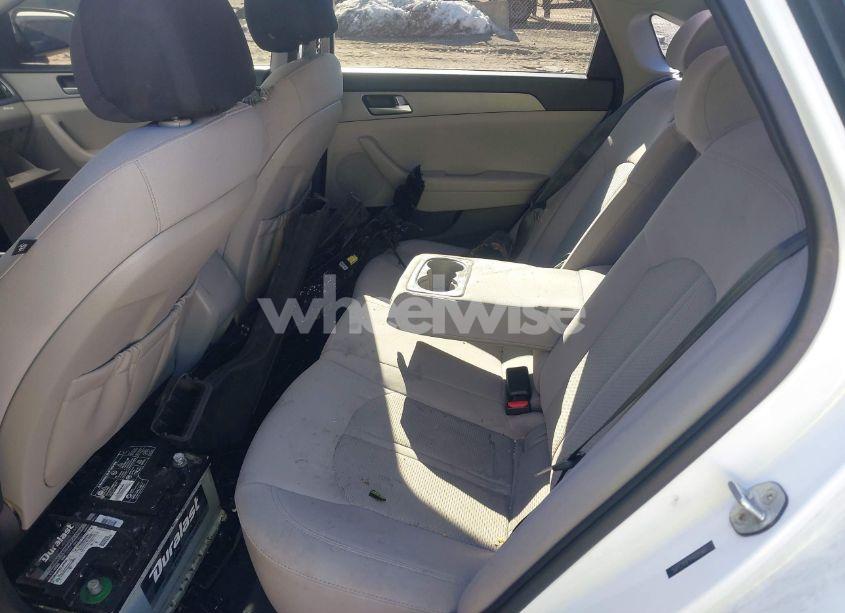 Photo 8 of 2015 Hyundai Sonata SE (VIN 5NPE24AF1FH122369)