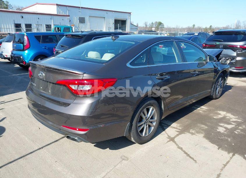 Photo 4 of 2015 Hyundai Sonata SE (VIN 5NPE24AF1FH146266)