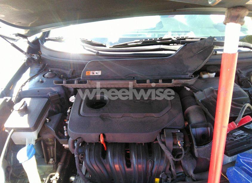 Photo 10 of 2015 Hyundai Sonata SE (VIN 5NPE24AF1FH147921)