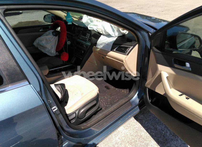 Photo 5 of 2015 Hyundai Sonata SE (VIN 5NPE24AF1FH147921)