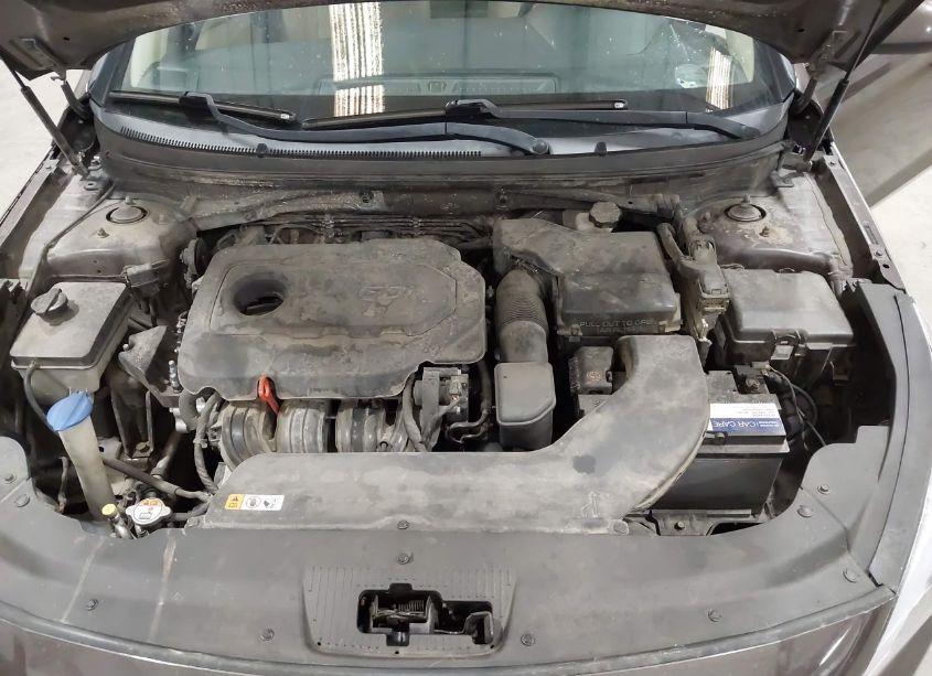 Photo 10 of 2015 Hyundai Sonata SE (VIN 5NPE24AF1FH150088)