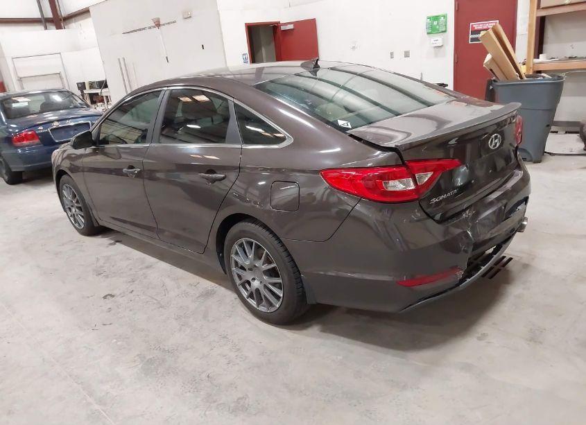 Photo 3 of 2015 Hyundai Sonata SE (VIN 5NPE24AF1FH150088)
