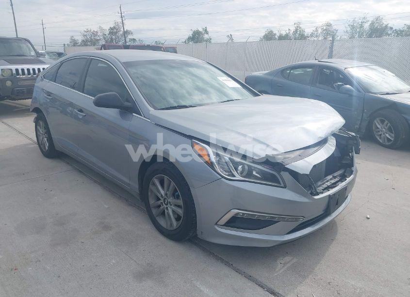2015 Hyundai Sonata SE (VIN 5NPE24AF1FH152875) main photo