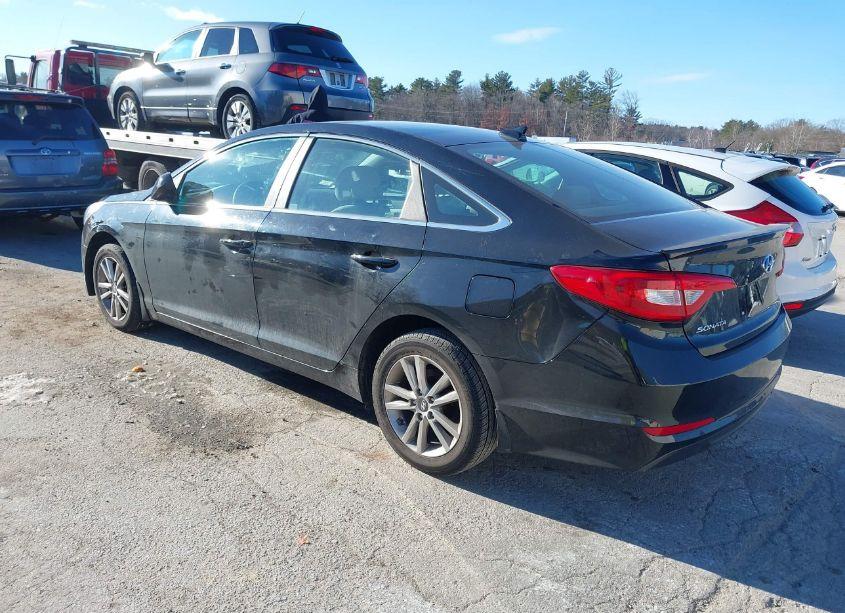 Photo 3 of 2015 Hyundai Sonata SE (VIN 5NPE24AF1FH155761)