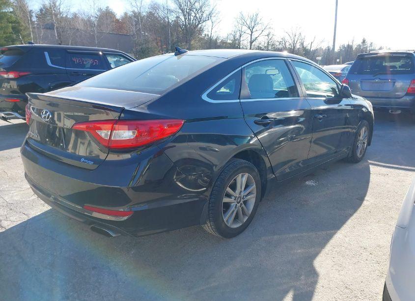 Photo 4 of 2015 Hyundai Sonata SE (VIN 5NPE24AF1FH155761)