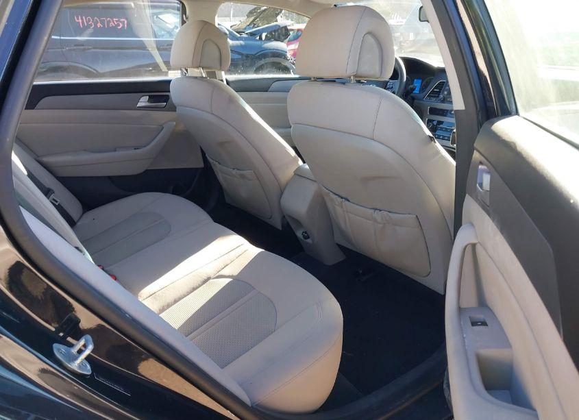 Photo 8 of 2015 Hyundai Sonata SE (VIN 5NPE24AF1FH155761)