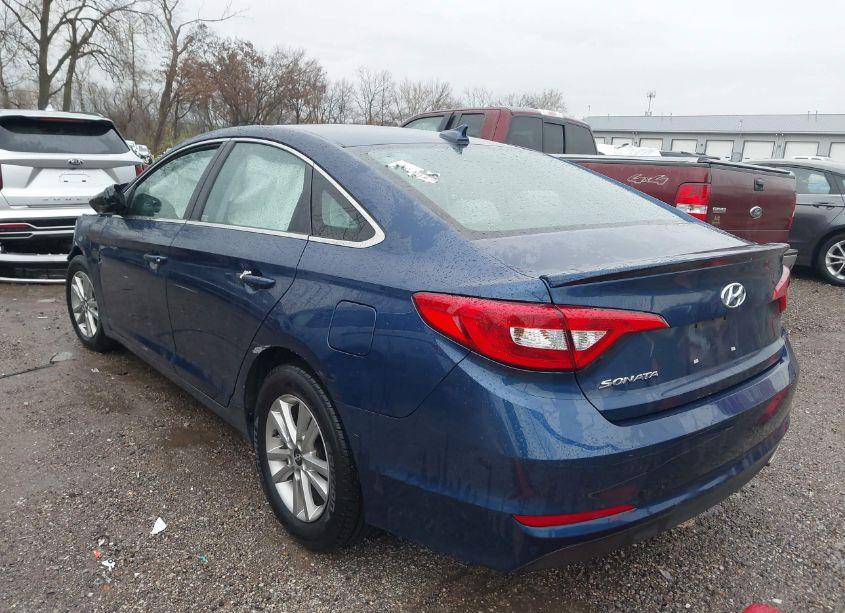 Photo 3 of 2015 Hyundai Sonata SE (VIN 5NPE24AF1FH158725)