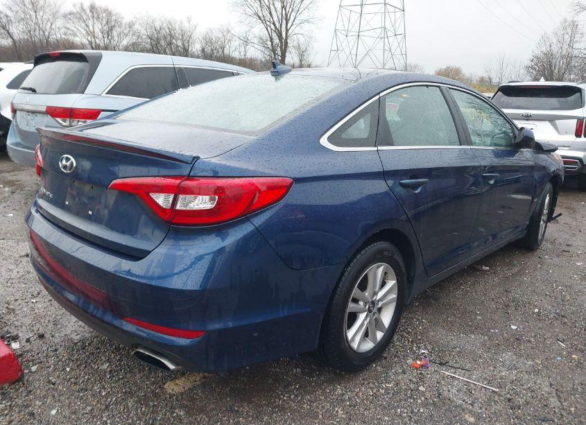 Photo 4 of 2015 Hyundai Sonata SE (VIN 5NPE24AF1FH158725)