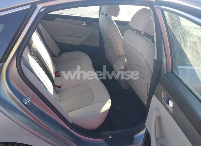 Photo 8 of 2015 Hyundai Sonata SE (VIN 5NPE24AF1FH163505)