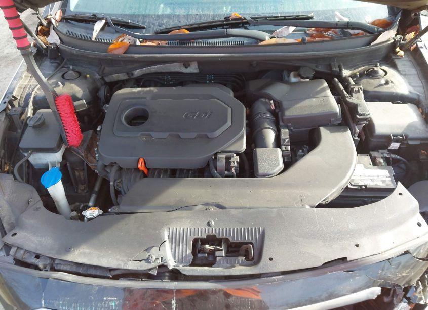 Photo 10 of 2015 Hyundai Sonata SE (VIN 5NPE24AF1FH178148)