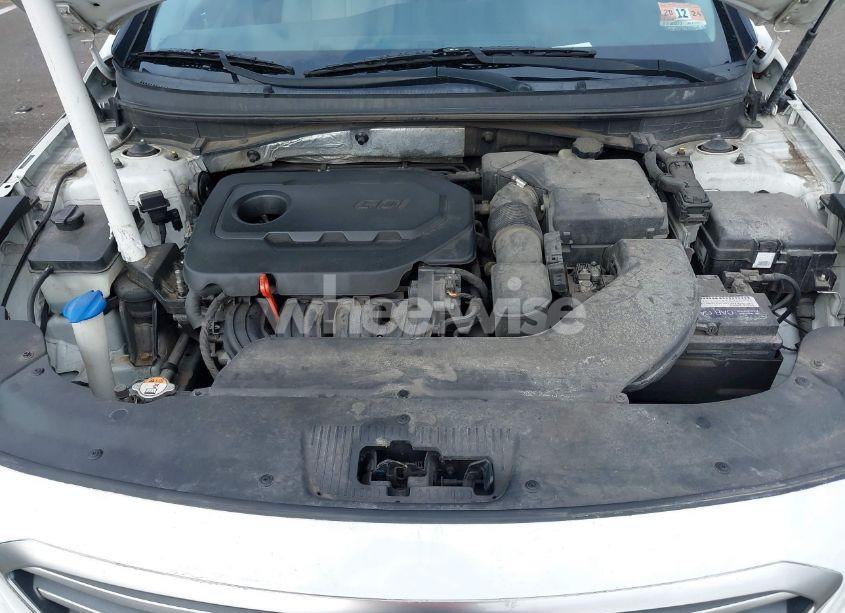 Photo 10 of 2015 Hyundai Sonata SE (VIN 5NPE24AF1FH181163)