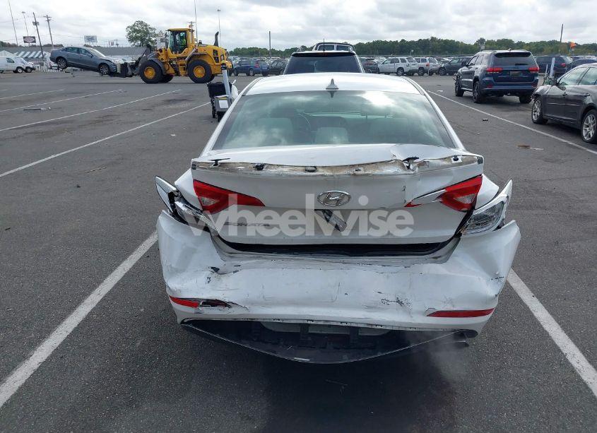 Photo 16 of 2015 Hyundai Sonata SE (VIN 5NPE24AF1FH181163)