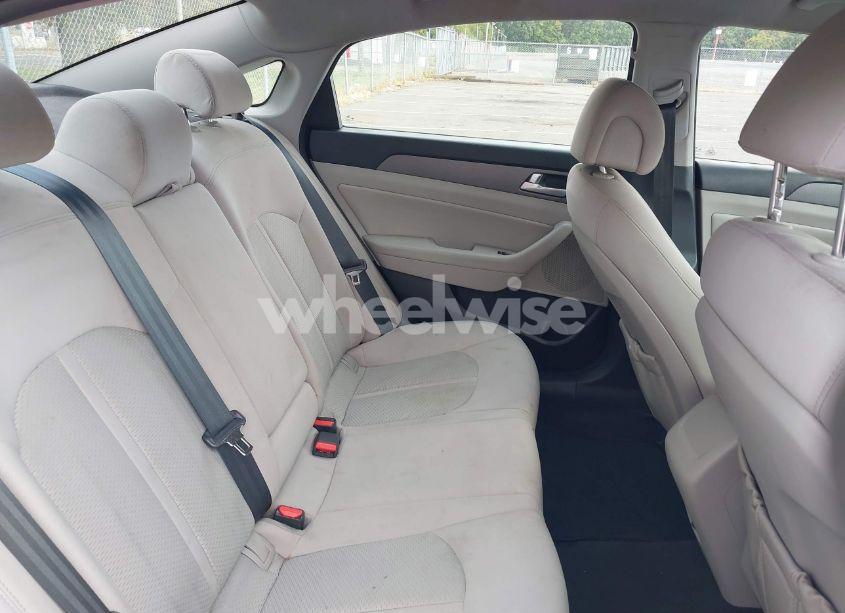 Photo 8 of 2015 Hyundai Sonata SE (VIN 5NPE24AF1FH181163)
