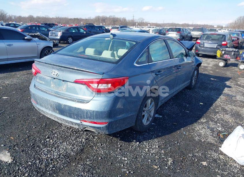 Photo 4 of 2015 Hyundai Sonata SE (VIN 5NPE24AF1FH186220)