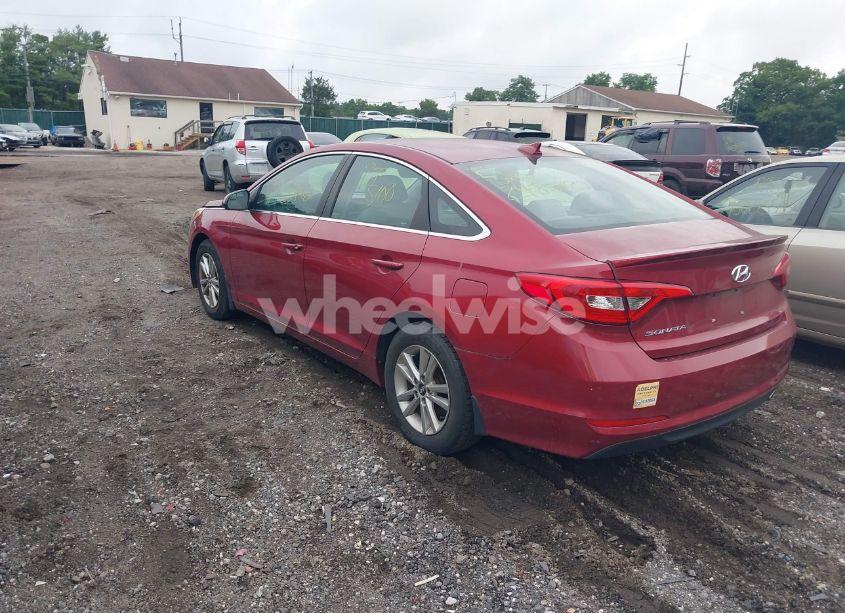 Photo 3 of 2015 Hyundai Sonata SE (VIN 5NPE24AF1FH201010)