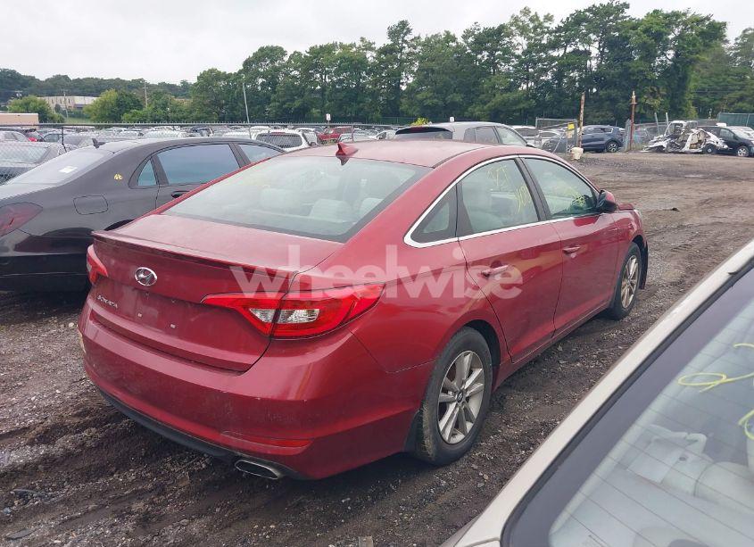 Photo 4 of 2015 Hyundai Sonata SE (VIN 5NPE24AF1FH201010)