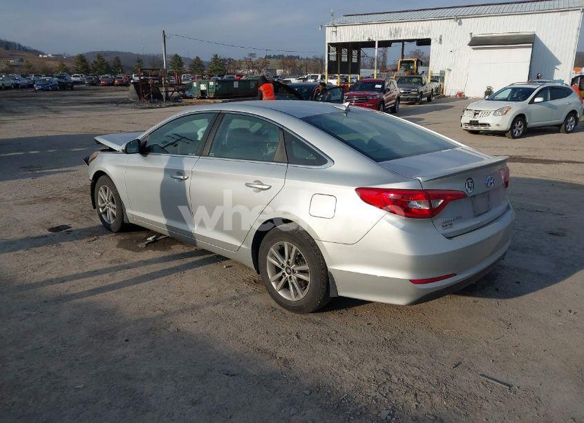 Photo 3 of 2015 Hyundai Sonata SE (VIN 5NPE24AF1FH206840)