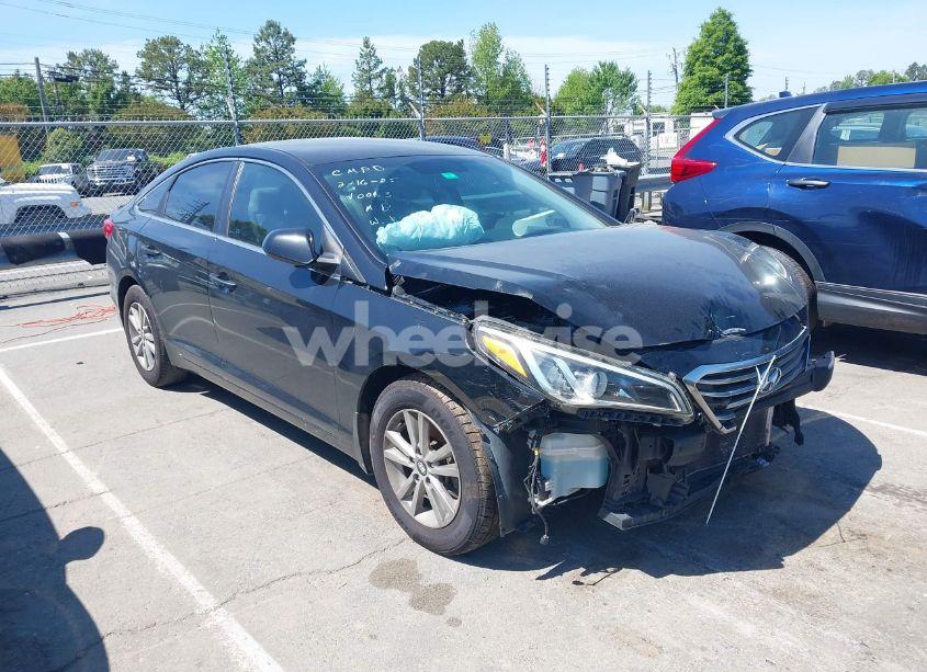 2015 Hyundai Sonata SE (VIN 5NPE24AF1FH210063) main photo