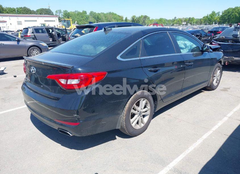 Photo 4 of 2015 Hyundai Sonata SE (VIN 5NPE24AF1FH210063)