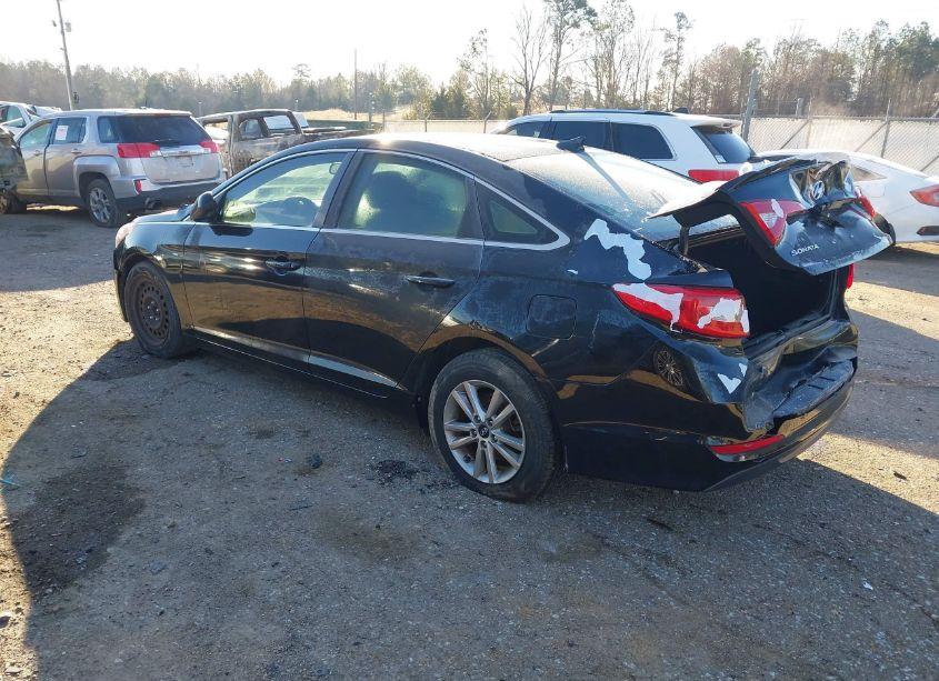 Photo 3 of 2015 Hyundai Sonata SE (VIN 5NPE24AF1FH213674)