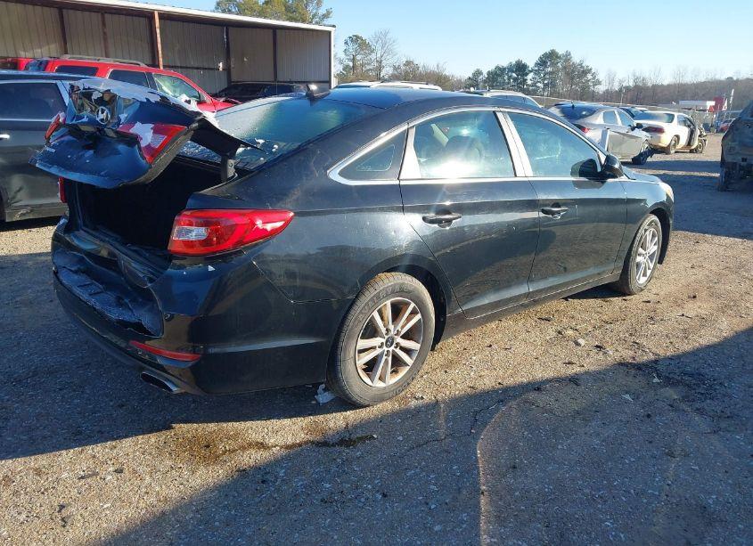 Photo 4 of 2015 Hyundai Sonata SE (VIN 5NPE24AF1FH213674)
