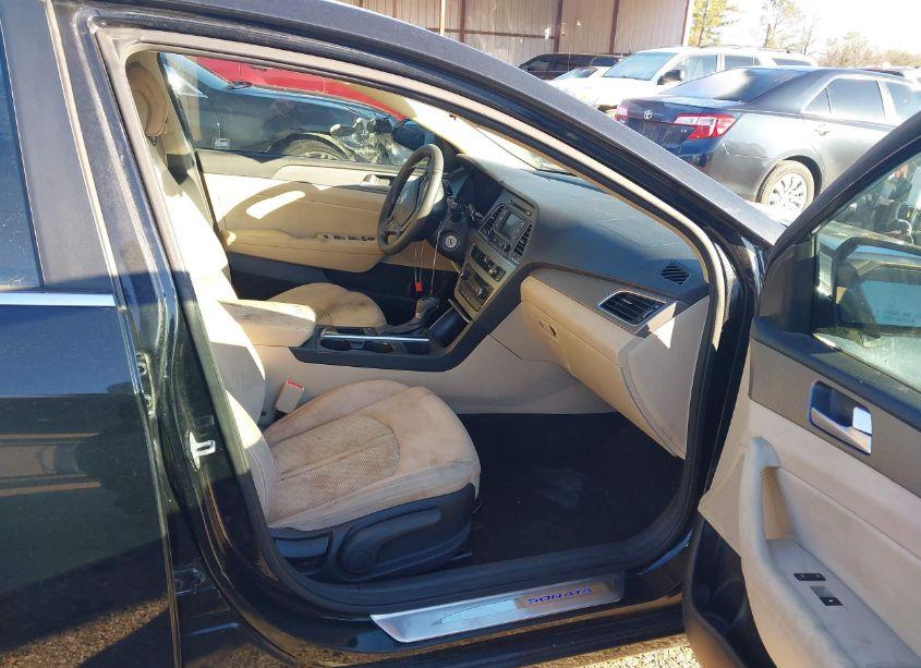 Photo 5 of 2015 Hyundai Sonata SE (VIN 5NPE24AF1FH213674)