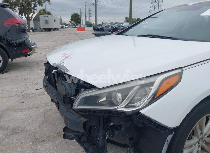 Photo 13 of 2015 Hyundai Sonata SE (VIN 5NPE24AF1FH221189)