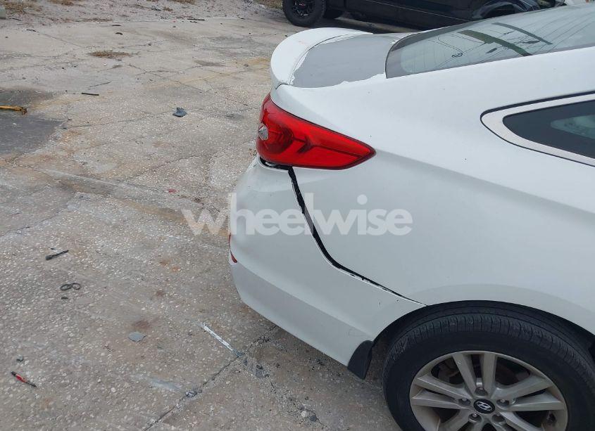 Photo 16 of 2015 Hyundai Sonata SE (VIN 5NPE24AF1FH221189)