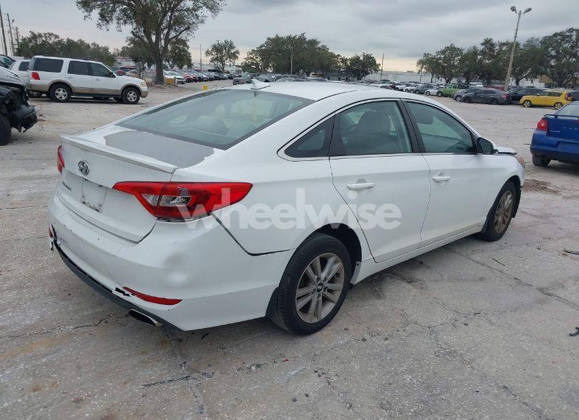 Photo 4 of 2015 Hyundai Sonata SE (VIN 5NPE24AF1FH221189)