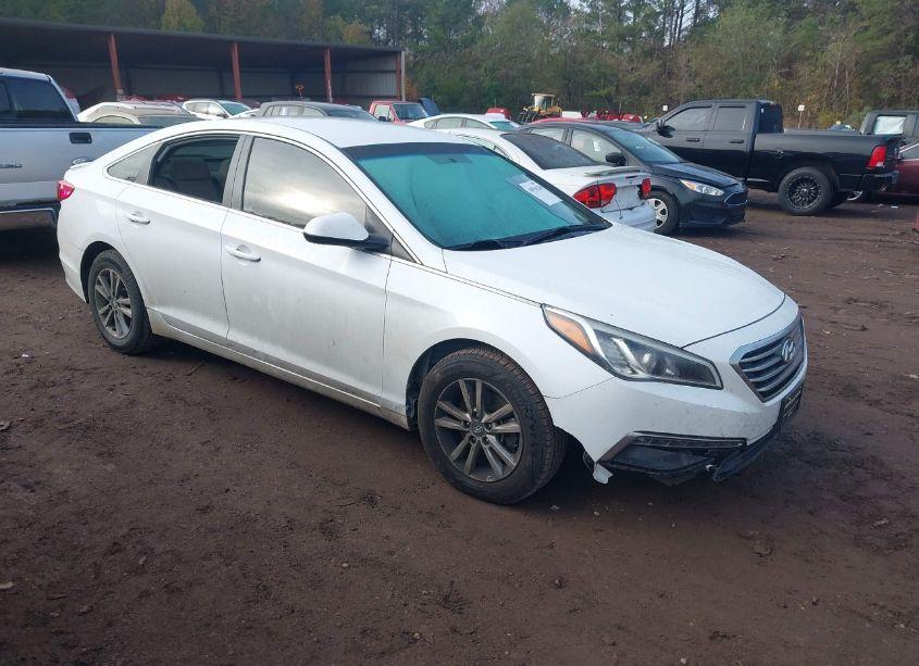 2015 Hyundai Sonata SE (VIN 5NPE24AF1FH229535) main photo