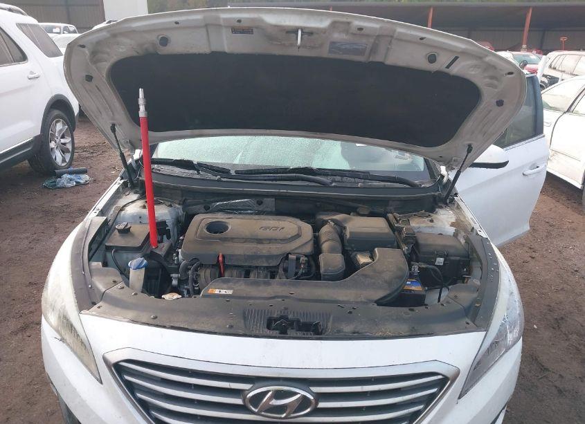 Photo 10 of 2015 Hyundai Sonata SE (VIN 5NPE24AF1FH229535)