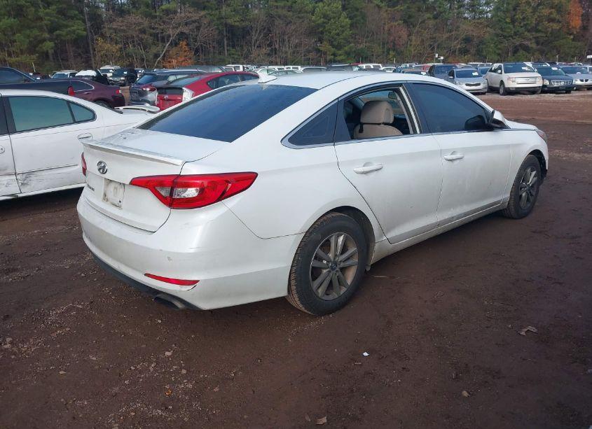 Photo 4 of 2015 Hyundai Sonata SE (VIN 5NPE24AF1FH229535)