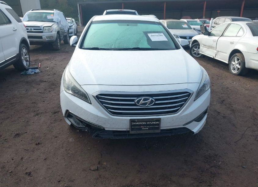 Photo 6 of 2015 Hyundai Sonata SE (VIN 5NPE24AF1FH229535)