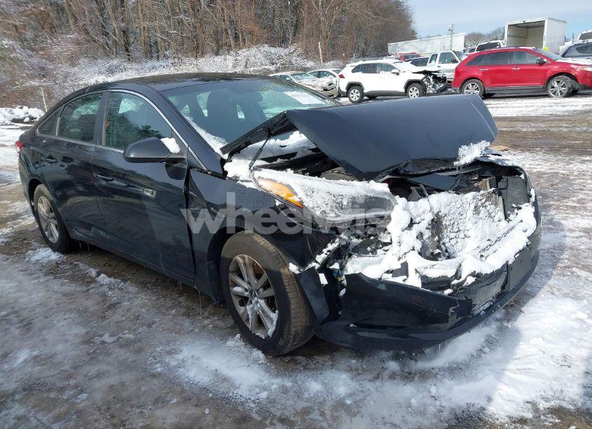 2015 Hyundai Sonata SE (VIN 5NPE24AF1FH236355) main photo