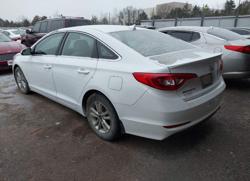 Photo 3 of 2015 Hyundai Sonata SE (VIN 5NPE24AF1FH241961)